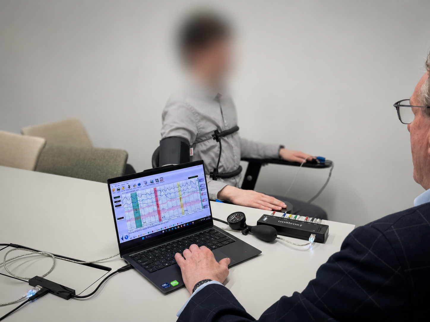 Lie detector test in Swindon - polygraph examination by Dr Keith Ashcroft